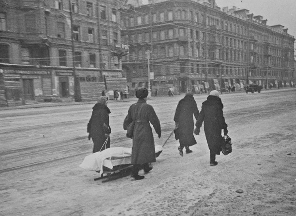Траурная процессия на Невском проспекте